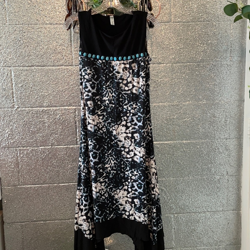 Stunning and comfortable teal and black dress!